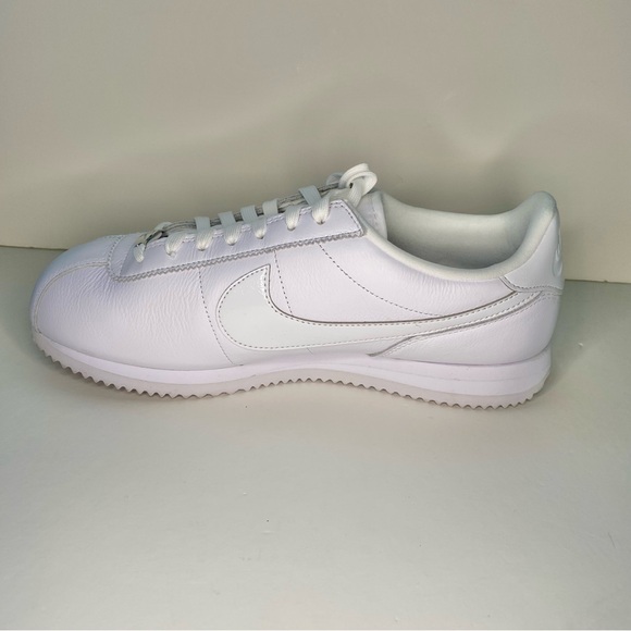 Nike Women’s Cortez 23 Premium Sz 10.5 NEW - Picture 15 of 16